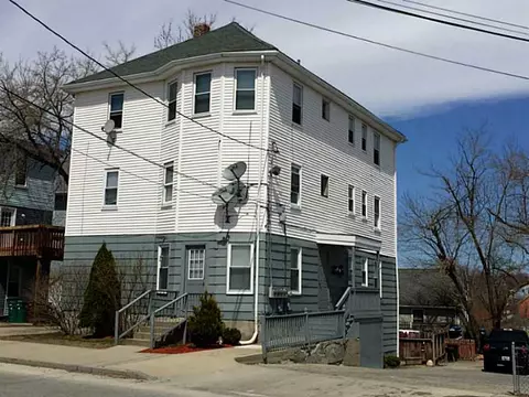 230 Logee St, Woonsocket, RI 02895 photo 4