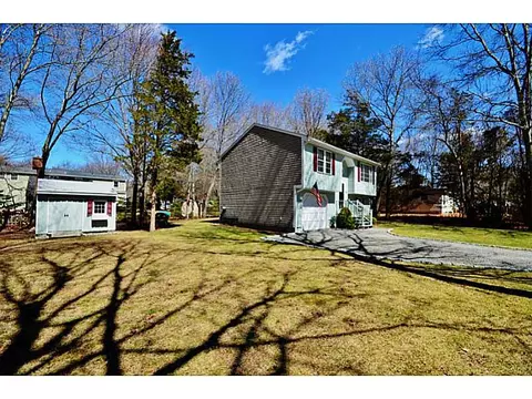 13 Tarbox Dr, Exeter, RI 02822 photo 6