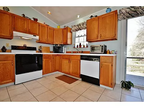 13 Tarbox Dr, Exeter, RI 02822 photo 14