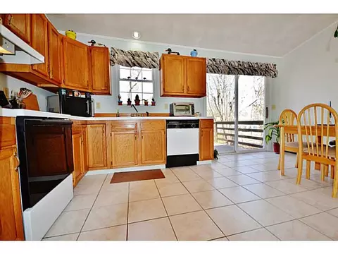 13 Tarbox Dr, Exeter, RI 02822 photo 12
