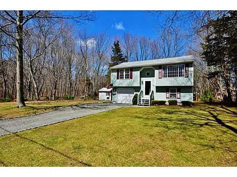 13 Tarbox Dr, Exeter, RI 02822 photo 1