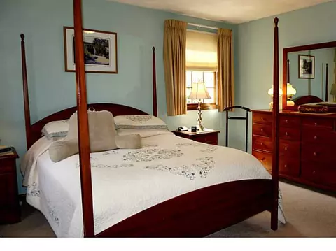 54 Paddock Dr, Warwick, RI 02886 photo 10