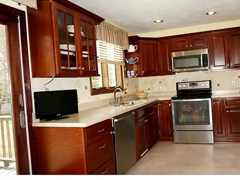 54 Paddock Dr, Warwick, RI 02886 photo 5