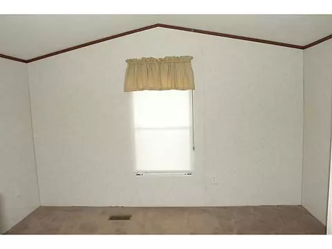 5 Maplewood Dr, Mapleville, RI 02839 photo 7