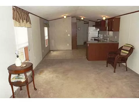 5 Maplewood Dr, Mapleville, RI 02839 photo 6