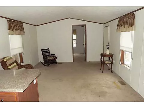 5 Maplewood Dr, Mapleville, RI 02839 photo 5