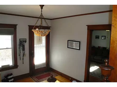 49 Barton Ave, Warwick, RI 02889 photo 3