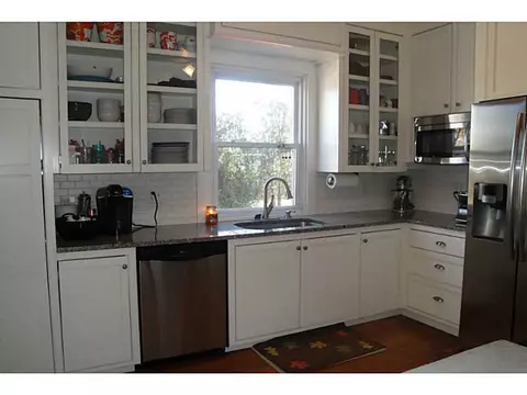 49 Barton Ave, Warwick, RI 02889 photo 4