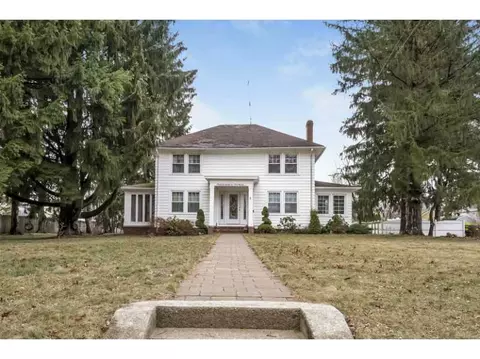 3626 Post Rd, Warwick, RI 02886 photo 2