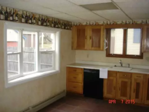 39 Bates Ave, Warwick, RI 02888 photo 8