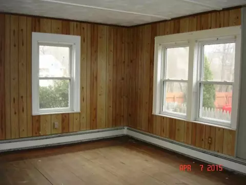 39 Bates Ave, Warwick, RI 02888 photo 4