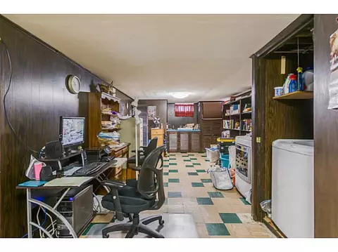 216 Burrington St, Woonsocket, RI 02895 photo 12