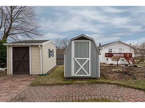216 Burrington St, Woonsocket, RI 02895 photo 16