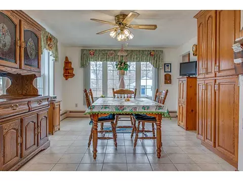216 Burrington St, Woonsocket, RI 02895 photo 6
