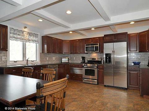 7 Meadow Ave, Westerly, RI 02891 photo 6