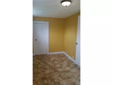20 Ottawa Ave, Warwick, RI 02889 photo 3