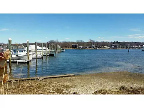 20 Ottawa Ave, Warwick, RI 02889 photo 2