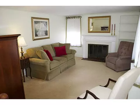 73 Edgehill Rd, Warwick, RI 02889 photo 2