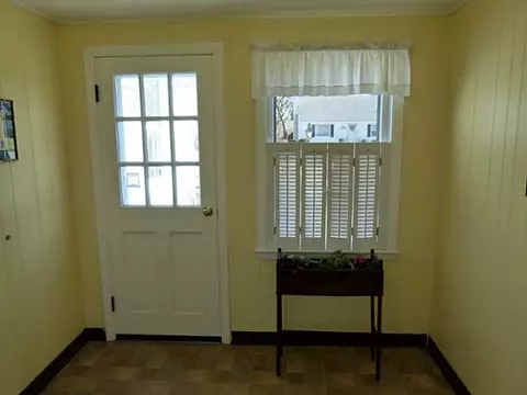 73 Edgehill Rd, Warwick, RI 02889 photo 9