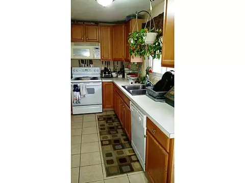 825 Diamond Hill Rd, Woonsocket, RI 02895 photo 16
