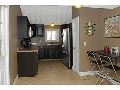 41 Coyle St, Warwick, RI 02886 photo 3