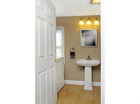 41 Coyle St, Warwick, RI 02886 photo 5