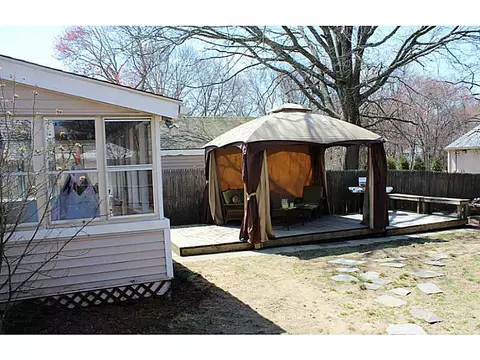 59 Macarthur Dr, Warwick, RI 02889 photo 23