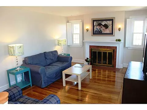 59 Macarthur Dr, Warwick, RI 02889 photo 4