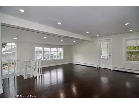 3 Cedar St, Warren, RI 02885 photo 5