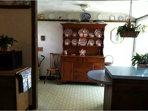 100 Brunswick Dr, Warwick, RI 02886 photo 10
