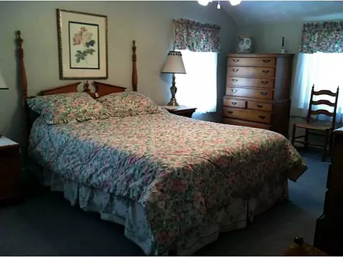 100 Brunswick Dr, Warwick, RI 02886 photo 11