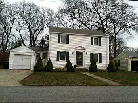 100 Brunswick Dr, Warwick, RI 02886 photo 1