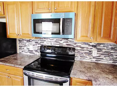 61 Helen Ave, Warwick, RI 02886 photo 4