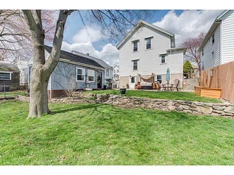 26 Williams St, Woonsocket, RI 02895 photo 4