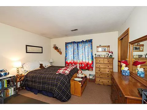 9 Acorn Dr, Westerly, RI 02891 photo 4