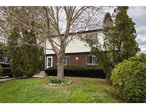 9 Acorn Dr, Westerly, RI 02891 photo 1