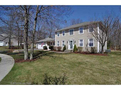 8 Cinnamon Dr, Coventry, RI 02816 photo 2
