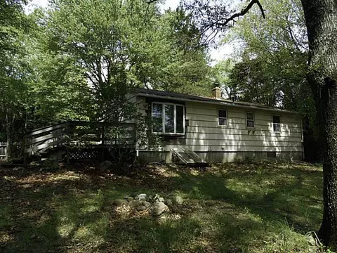 42 Hemlock Dr, Exeter, RI 02822 photo 1