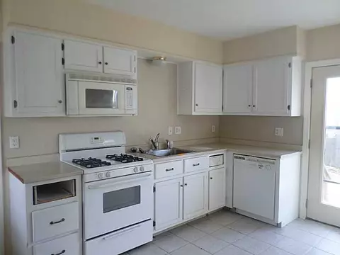 71 Main St, Blackstone, MA 01504 photo 3