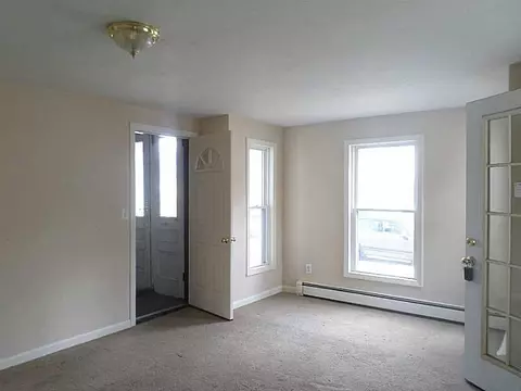 71 Main St, Blackstone, MA 01504 photo 4