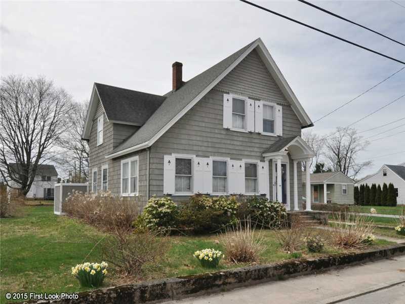 34 Clark St, Westerly, RI 02891 photo 1