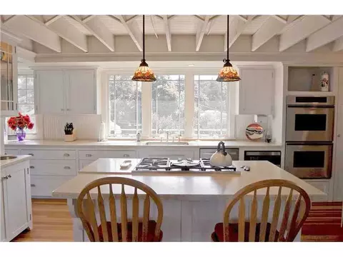 36 Everett Ave, Bristol, RI 02809 photo 15