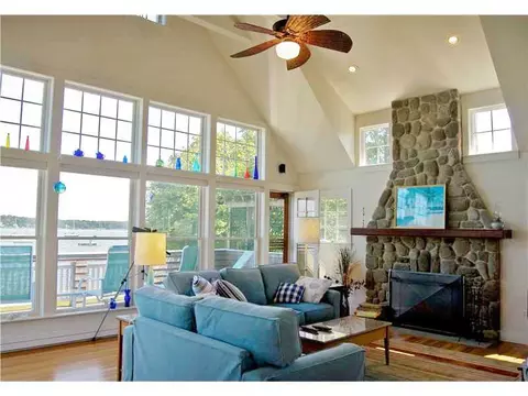 36 Everett Ave, Bristol, RI 02809 photo 18
