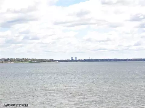 2 Royal Ave, Warwick, RI 02889 photo 10