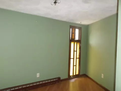 565 Harris Ave, Woonsocket, RI 02895 photo 10