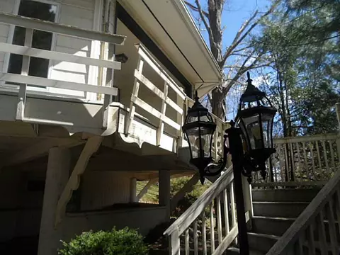 565 Harris Ave, Woonsocket, RI 02895 photo 2