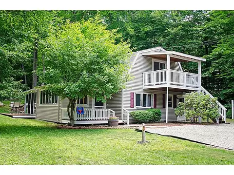 52 E Shore Dr, Exeter, RI 02822 photo 1