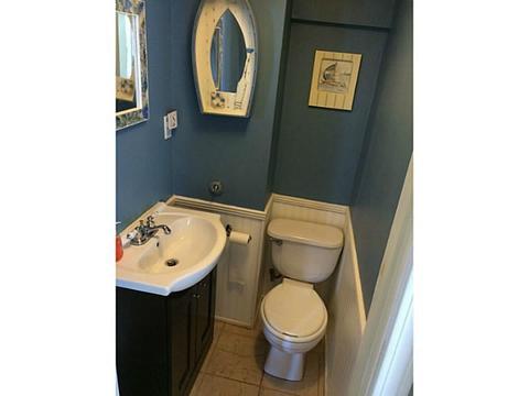 121 Cedar Ave, East Providence, RI 02915 photo 10