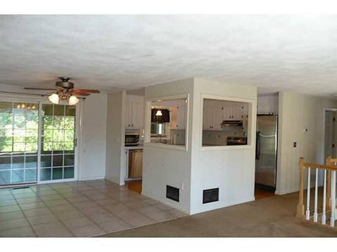 2 Glen Meadows Ct, Warwick, RI 02889 photo 6