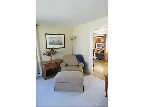 95 Conrad St, Woonsocket, RI 02895 photo 5